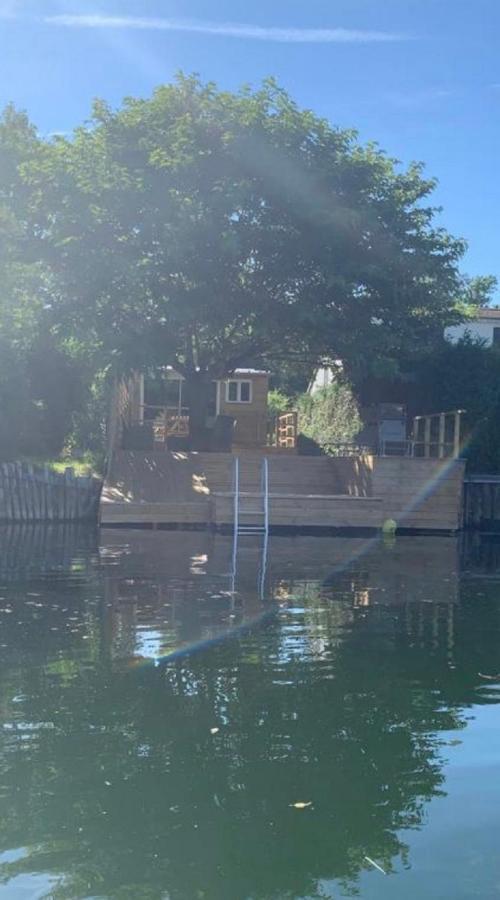 Villa Les Cygnes Au Bord Du Loing Montigny-sur-Loing Esterno foto